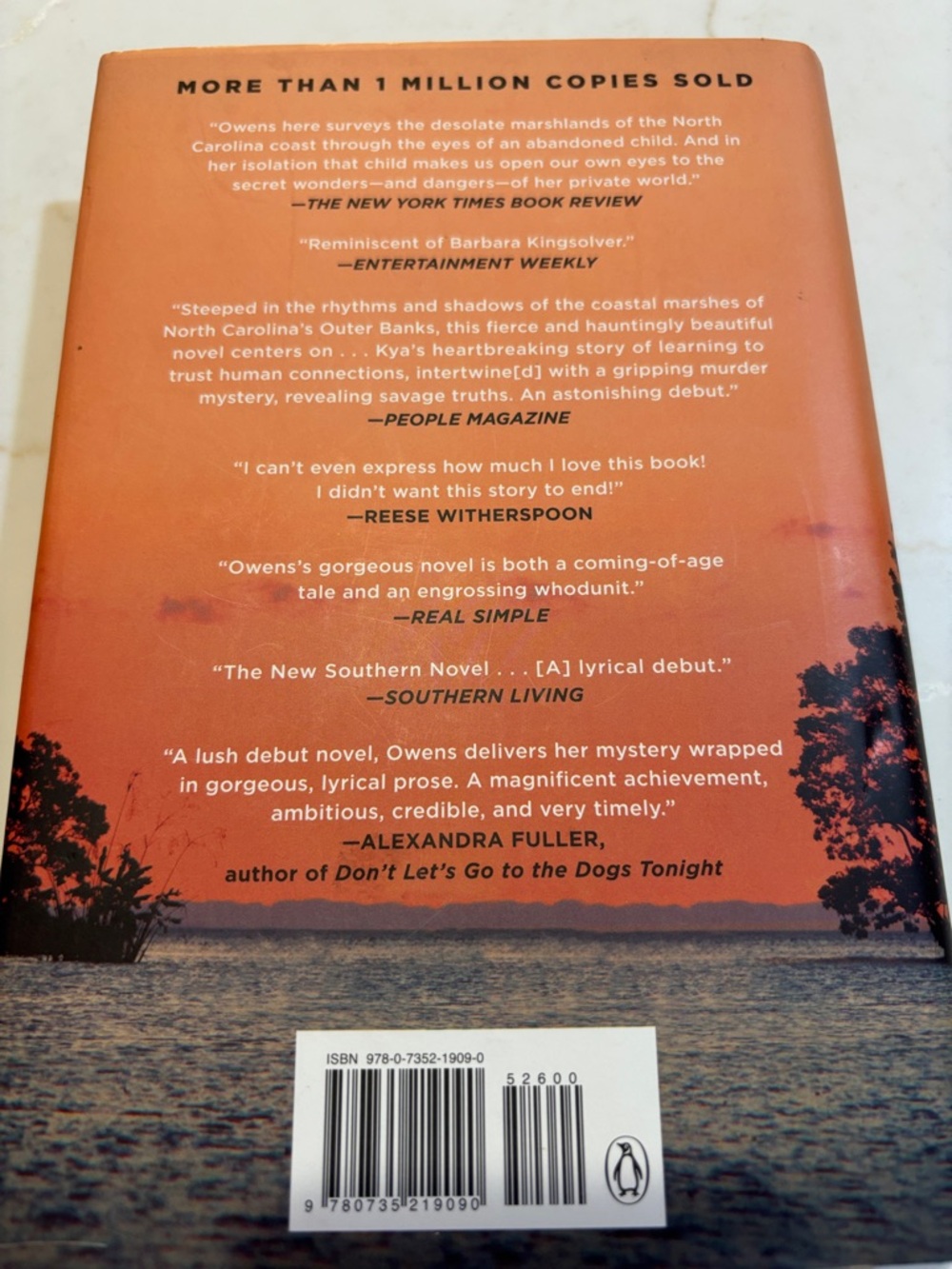 Where the Crawdads Sing by Delia Owens Hardback Book EUC - Picture 2 of 3